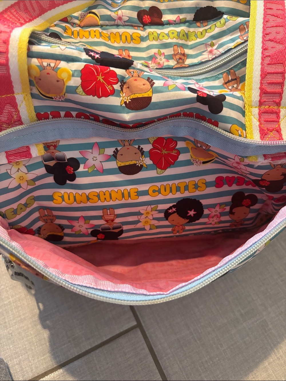 Harajuku Lovers Colourful Sunshine Cuties Hawaii Small Duffel with Crossbody Y2K - Picture 6 of 11